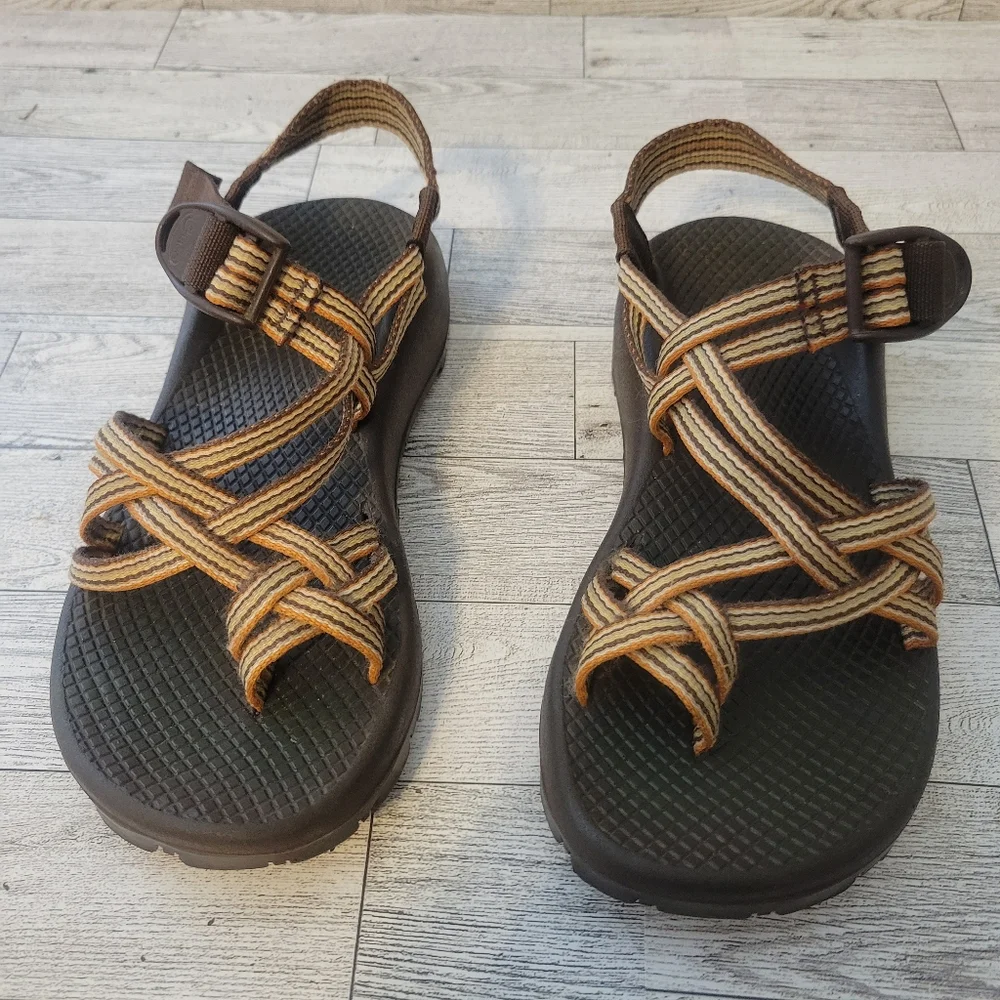 Sold Chaco Womens 6 Sandals Strappy Sports Hicking Vibram Sole Brown Orange. - Picture 1 of 7